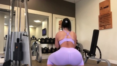 Pawg exercising