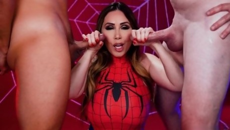 Spiderwoman Kianna Dior sucks two big cocks to get messy facial