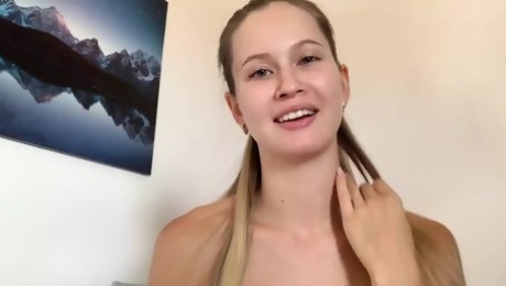 Stella Cardo Didn't Turn off the Stream and Called a Friend, It All Ended with Masturbation and Squirting